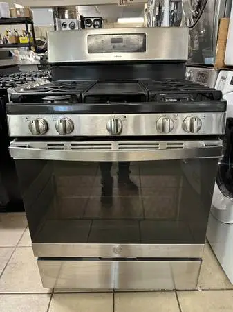 GE Stainless Steel Gas range stove LIKE NEW W/ WARRANTY!!