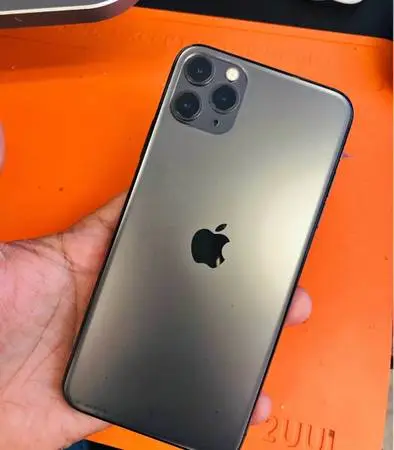 IPhone 11 pro Max Unlocked