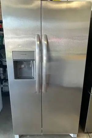 New Frigidaire Side by side refrigerator 26 Cb Ft