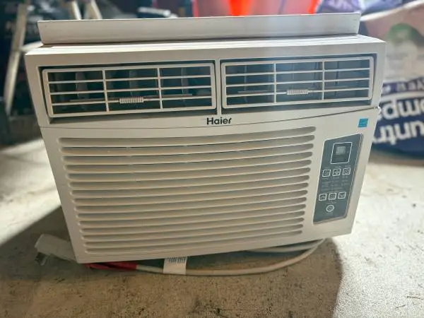 AC window unit