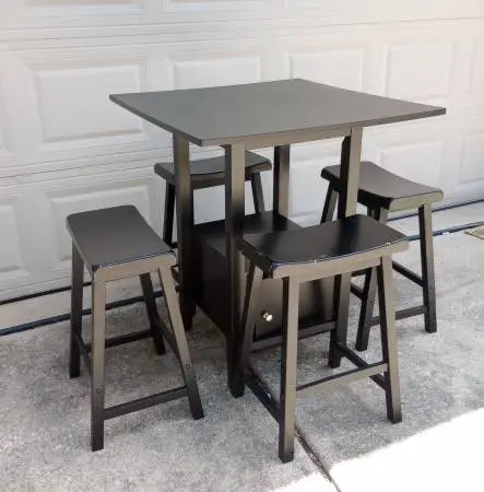 Tall Dining Table with 4 Stools by Hovis