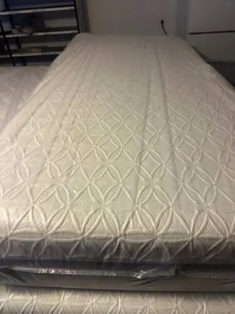 Tempurpedic XL Twin Size Mattress Set