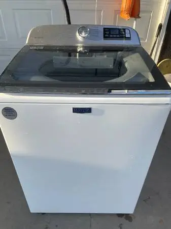 White maytag big body super capacity washer