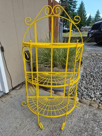 🪴METAL YELLOW Vintage Outdoor PLANT STAND/SHELF-Excellent Condition!