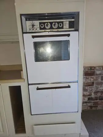Frigidaire Custom Imperial double wall oven 23 x 45