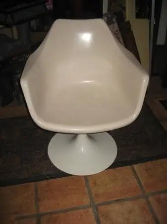 Vintage1960s-Eero Saarinen Tulip Chair