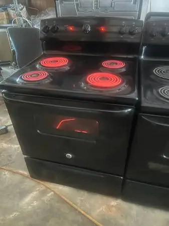 Like new GE Black Stove stove