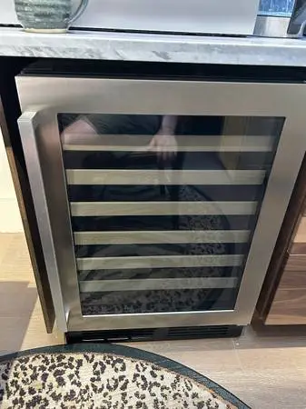 Hisense 23-in Stainless Steel Wine Cooler