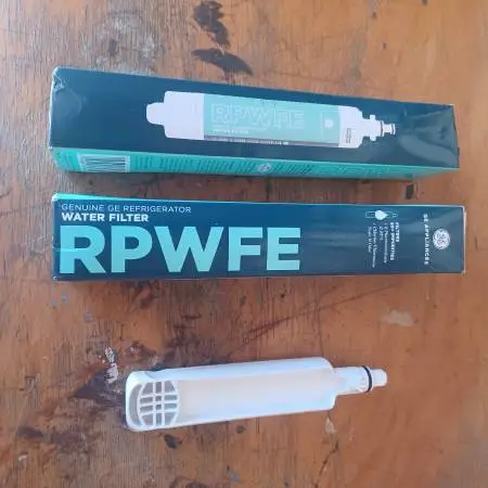 GE REFRIGERATOR Water Filter  NEW