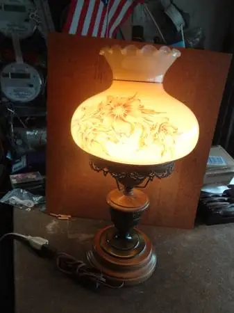 Vintage table lamp Total height 19