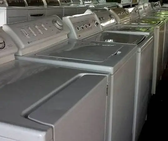 Dryers and washers for washing clothes