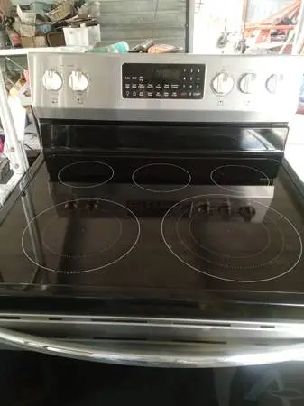 glass top range with Air fry/confection