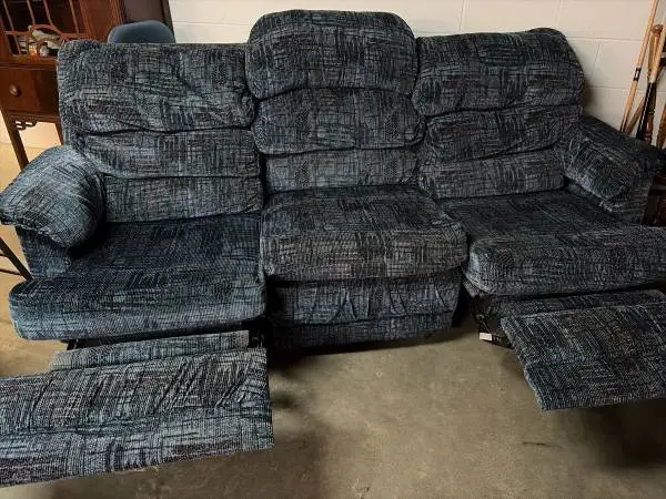 Couch with recliners on each end
