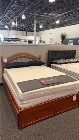 6 Inch Foam Split Head Queen Mattress - Clearance Floor Model