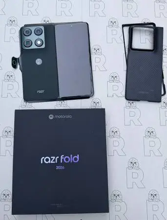 Motorola Razr Fold 2025 512g Factory unlocked flawless