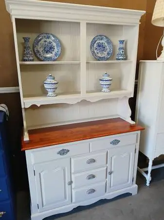 Beautiful country hutch
