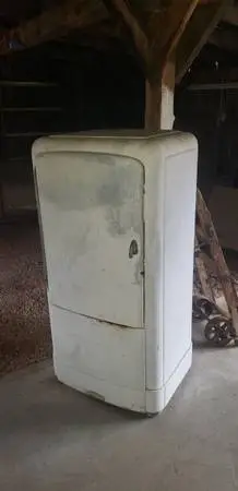 1938 Kelvinator fridge