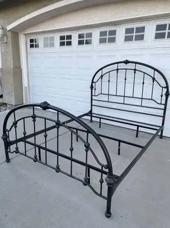 Heavy Duty Queen Size Bed Frame