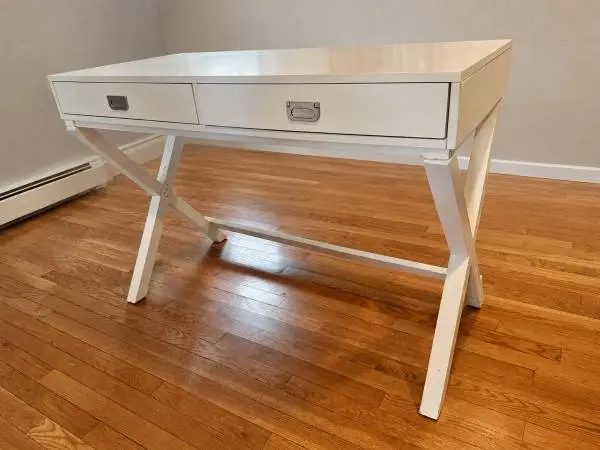 Desk / vanity