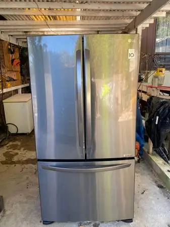 Refrigerator fridge