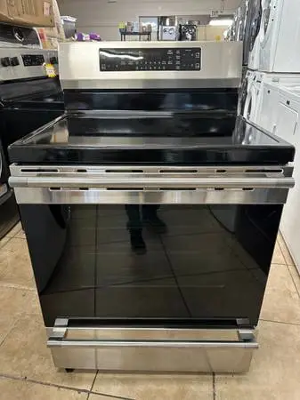 Frigidaire Induction Stainless Steel Glass-top Electric stove LIKE NEW