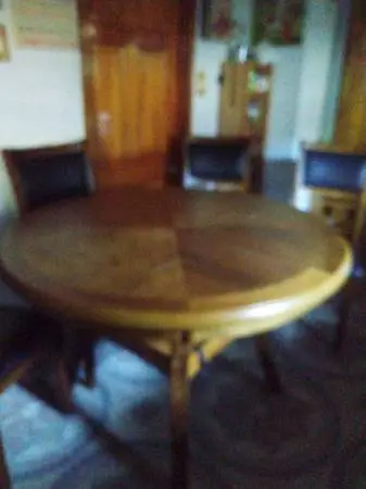 ASHLEY ROUND DINING SET