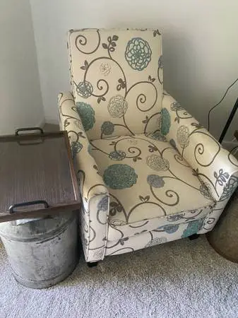 Recliner Chairs (2) Floral