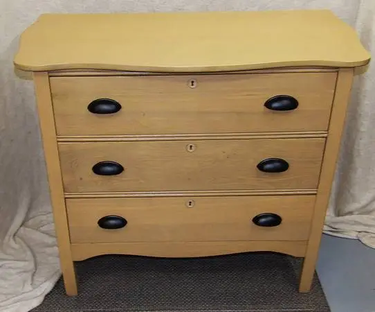 Refurbished 3 Drawer Dresser