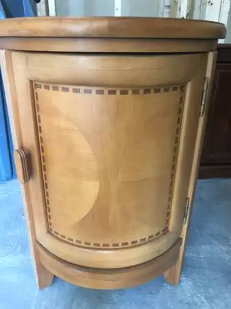 Schnadig  Inlaid wood Oval Coffee / end table