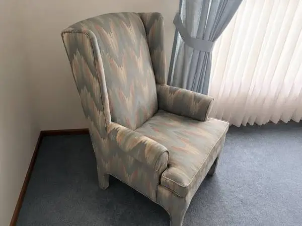 Fairfield Traditional Wingback Chair