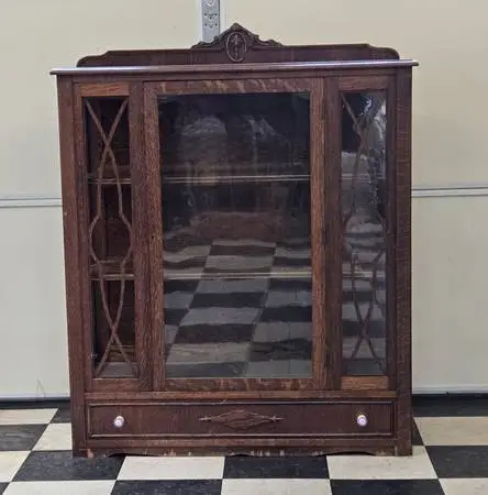 FREE - Display Cabinet Project