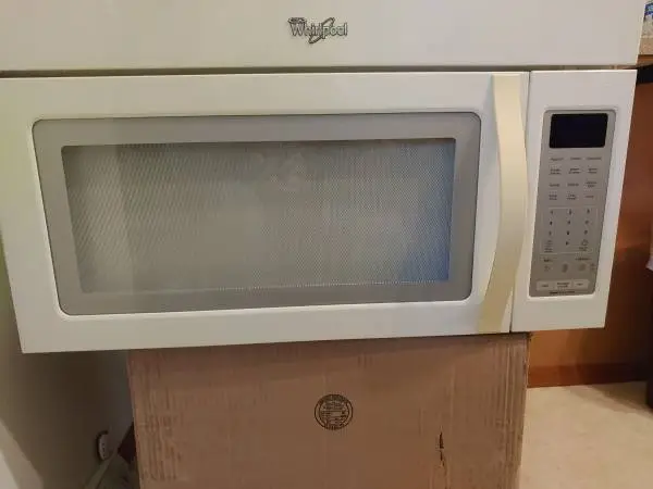Whirlpool Microwave Under Cabinet/Over Range 1.9 cu ft