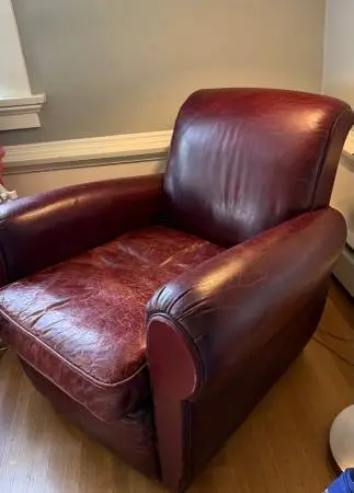 Restoration Hardware Leather Club Chair – Espresso