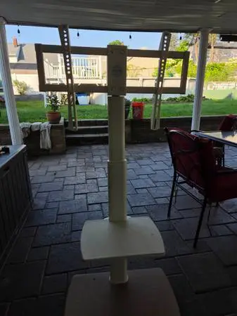 Portable t.v stand with wheels