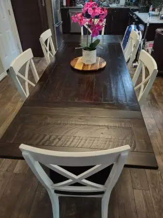 DINING TABLE WITH 10 CHAIRS/ FARMHOUSE