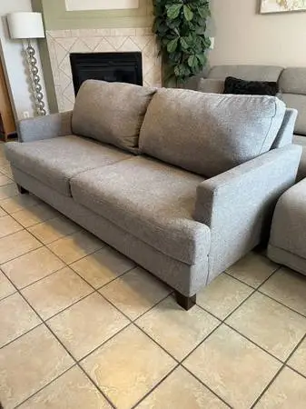Couch 7ft long, clean, gray color