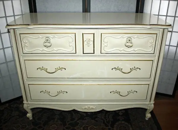 French Provincial 3 drawer Dresser