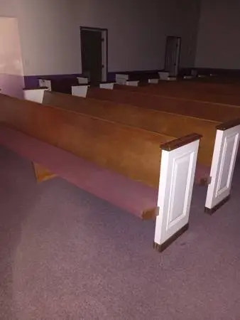 12 OAK PEWS