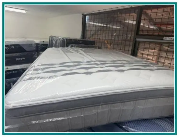 QUEEN SIZE LEESA LEGEND CHILL HYBRID MATTRESS & BOX SPRING BED SET