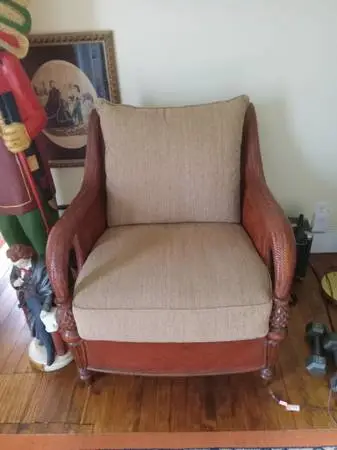 Ethan Allen Palm Grove Rattan Lounge Chair.