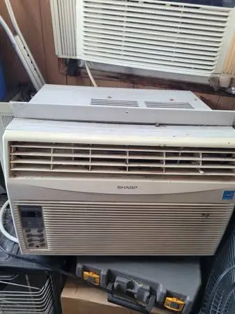 Air Conditioner 8,000 btu Ice Cold Air