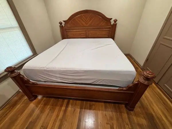 9 piece King solid wood bedroom set