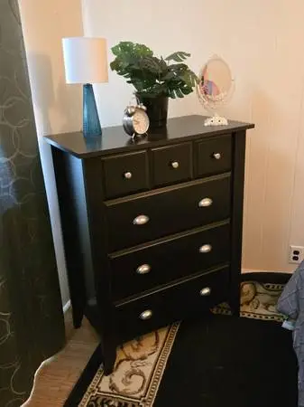 4 drawer chest of drawers 18.5x35x42.5  $100