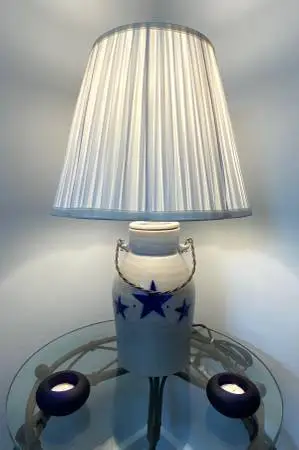 Rowe Pottery Accent Table Lamp