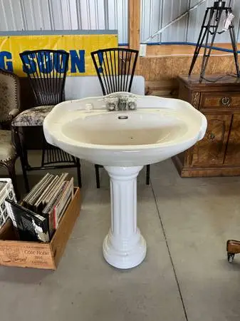 Pedestal Sink
