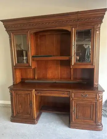 Hooker credenza