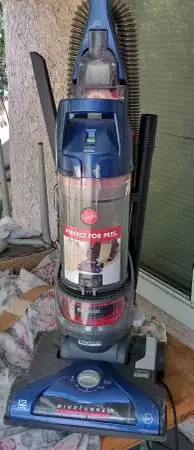 Hoover Wind Tunnel 2 ( Refurbished )with pet tool