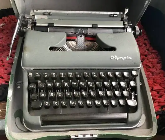 Olympia SM3 typewriter with case