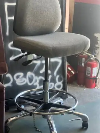 Architect High Top Task Chairs