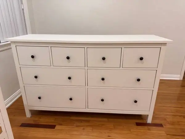 8- drawers dresser